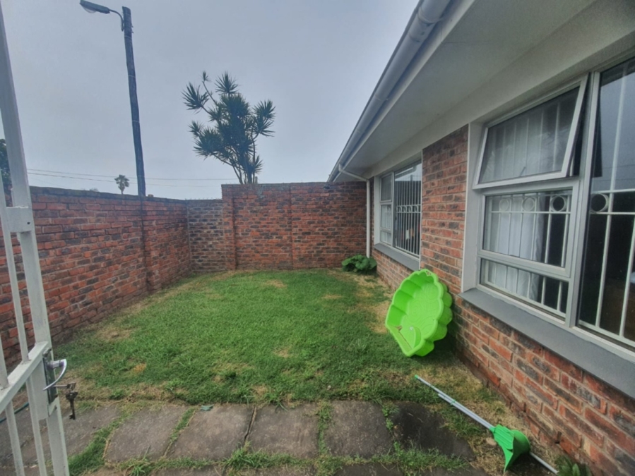 To Let 2 Bedroom Property for Rent in Gonubie Eastern Cape